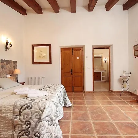 Villa Idyllic Near By Renthousing Pollença