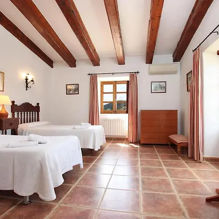 Вилла Idyllic Near By Renthousing Польенса